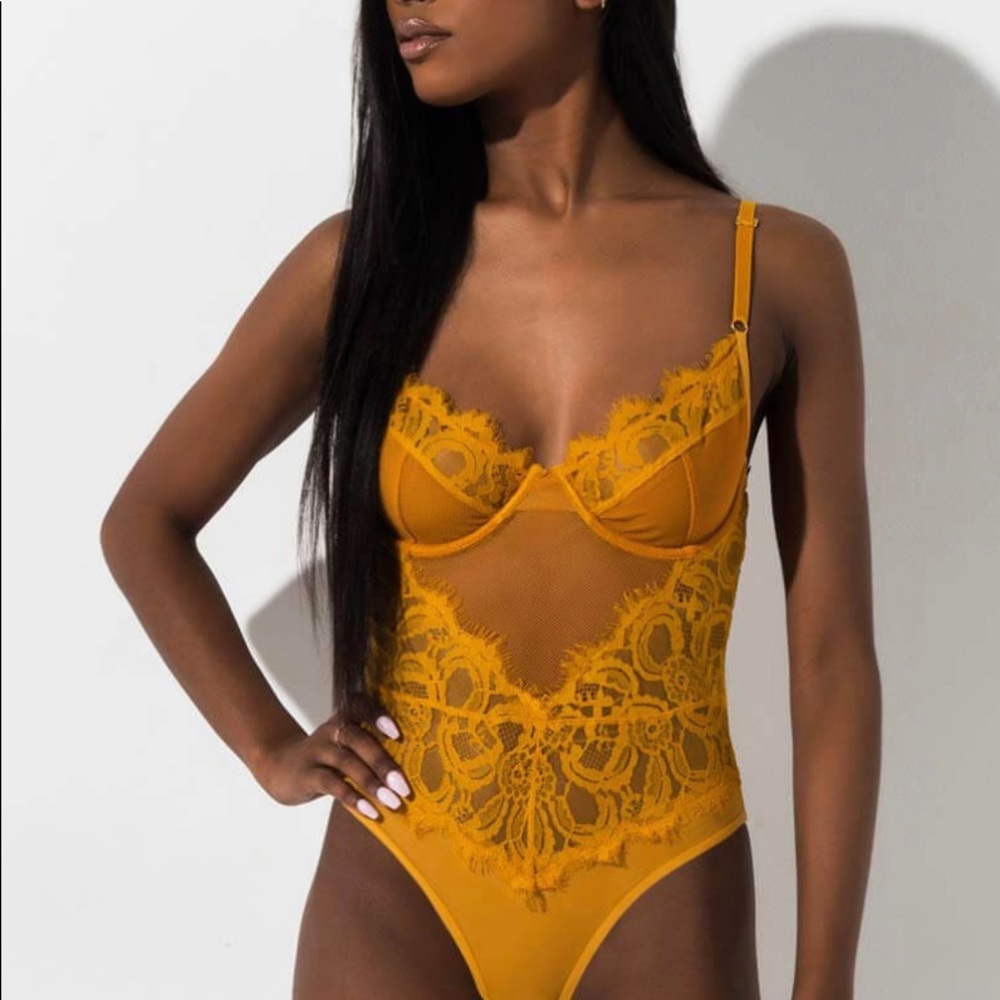 Akira | Yellow Lace Bodysuit